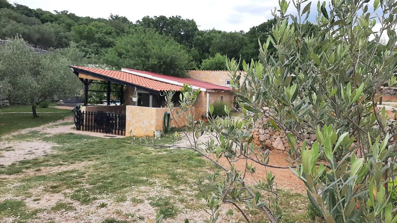 פונאנט Holiday House Pulina בית נופש