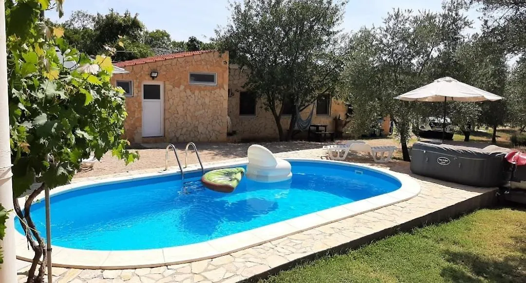 Holiday House Pulina Punat Ferienhaus