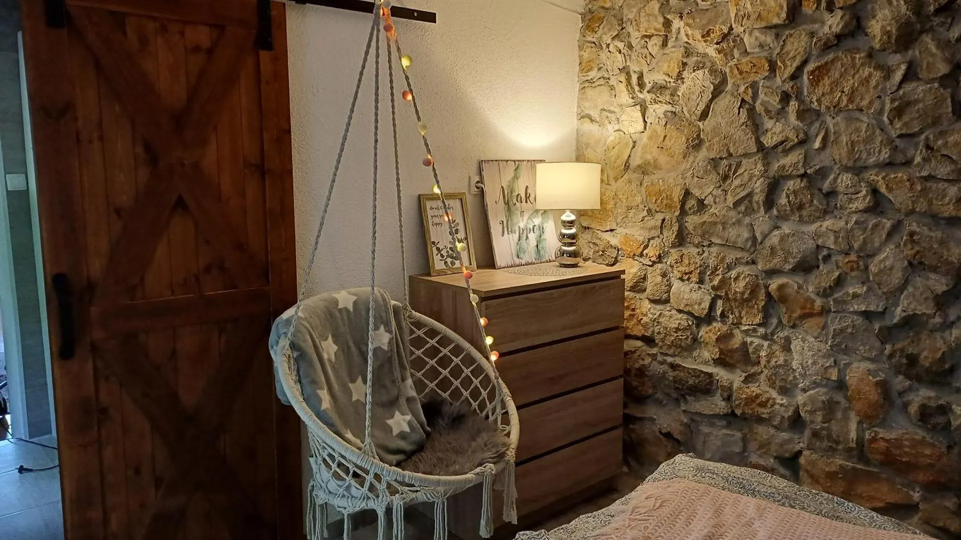 פונאנט Holiday House Pulina בית נופש